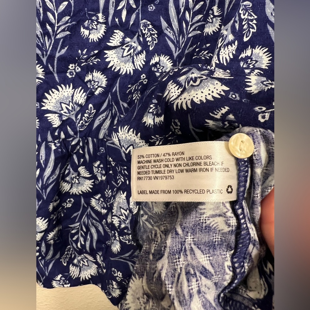 Universal Thread NWT Blue Floral Ruffle Peasant Top Medium - Picture 4 of 4